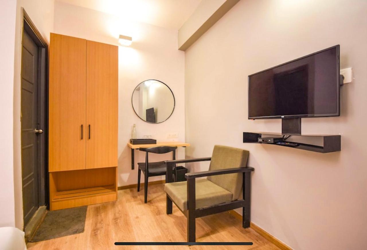 Fabexpress Heera Holiday Inn Calcutta Exterior foto