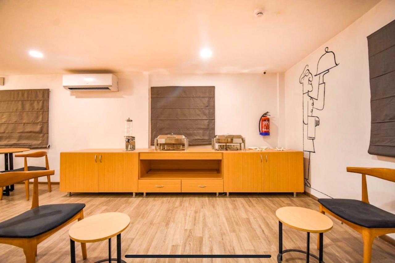 Fabexpress Heera Holiday Inn Calcutta Exterior foto